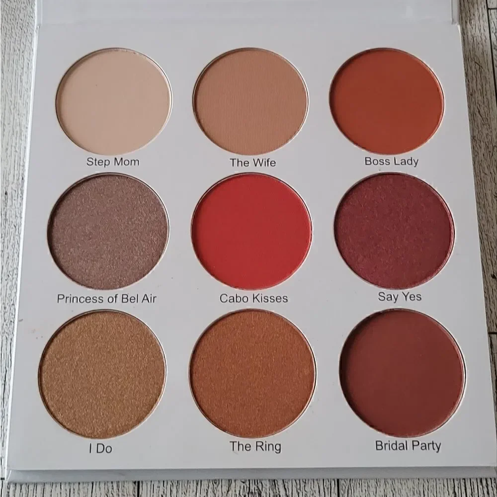 Give Them Lala Beauty The Grown Woman Palette